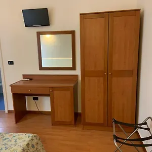Lungomare 3* Reggio de Calabre