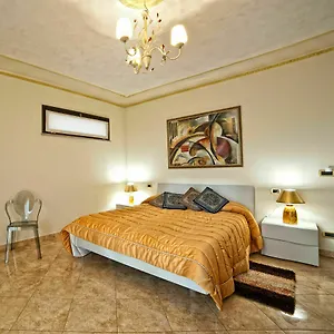 Airport House 2* Reggio de Calabre