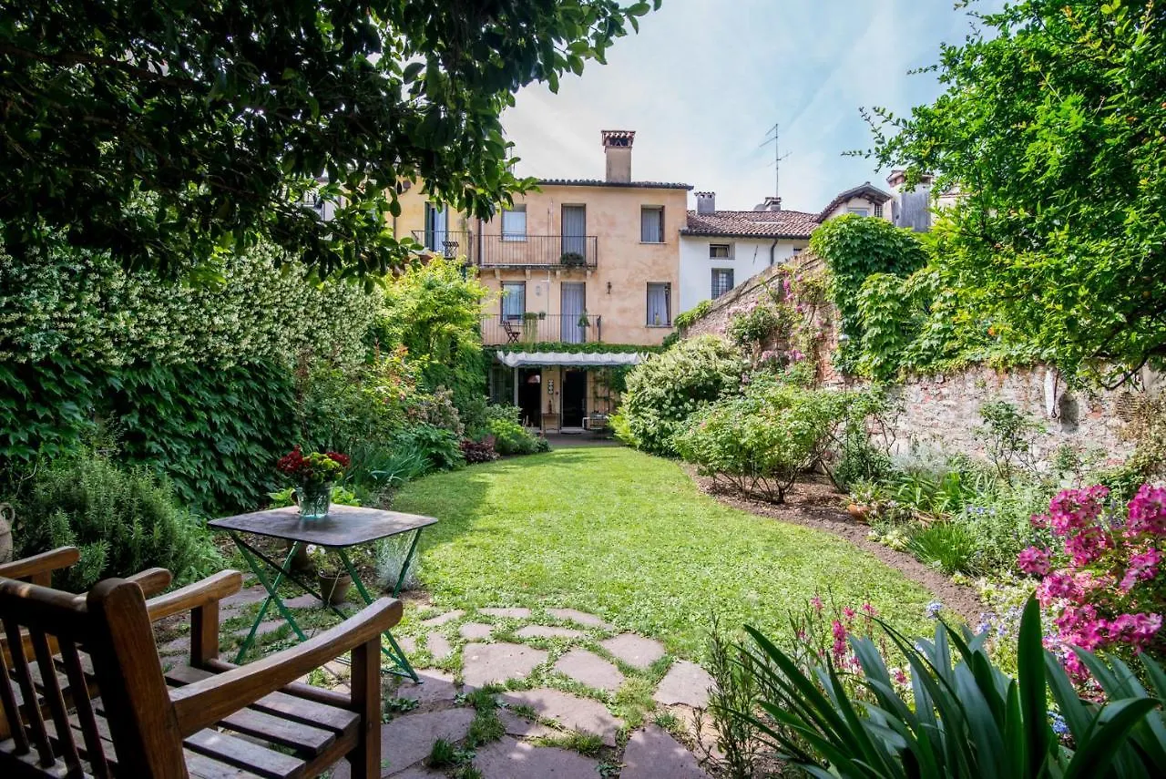 Portico Rosso B&B Vicenza 2*,