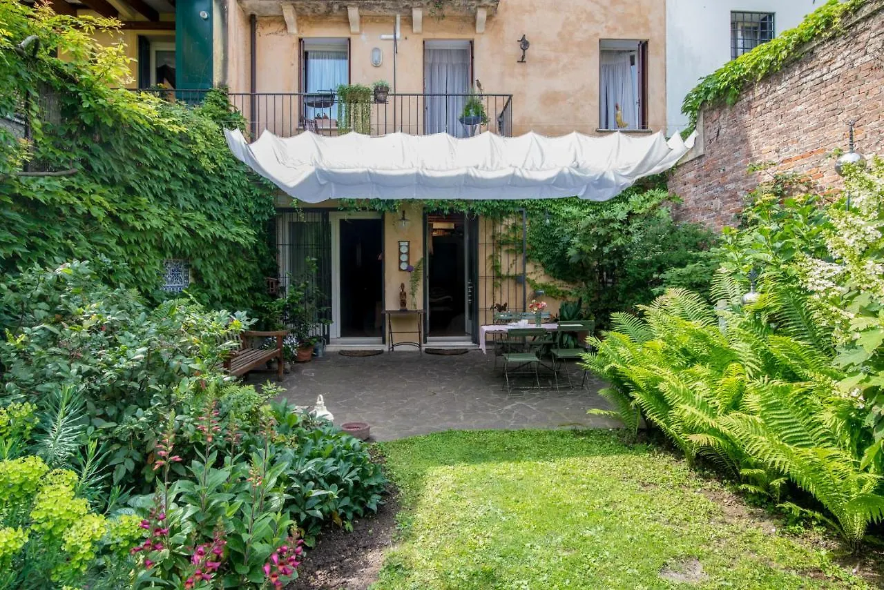 Portico Rosso B&B Vicenza Italy